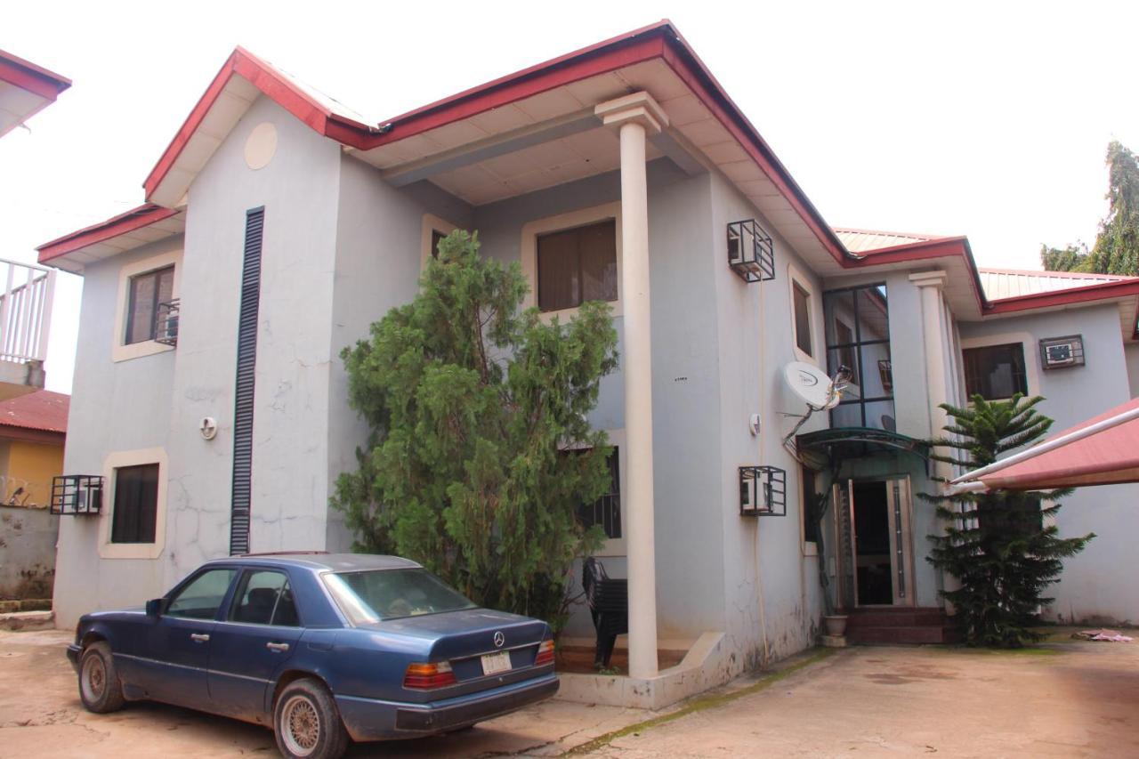 Sapphire Guest House Abuja Esterno foto