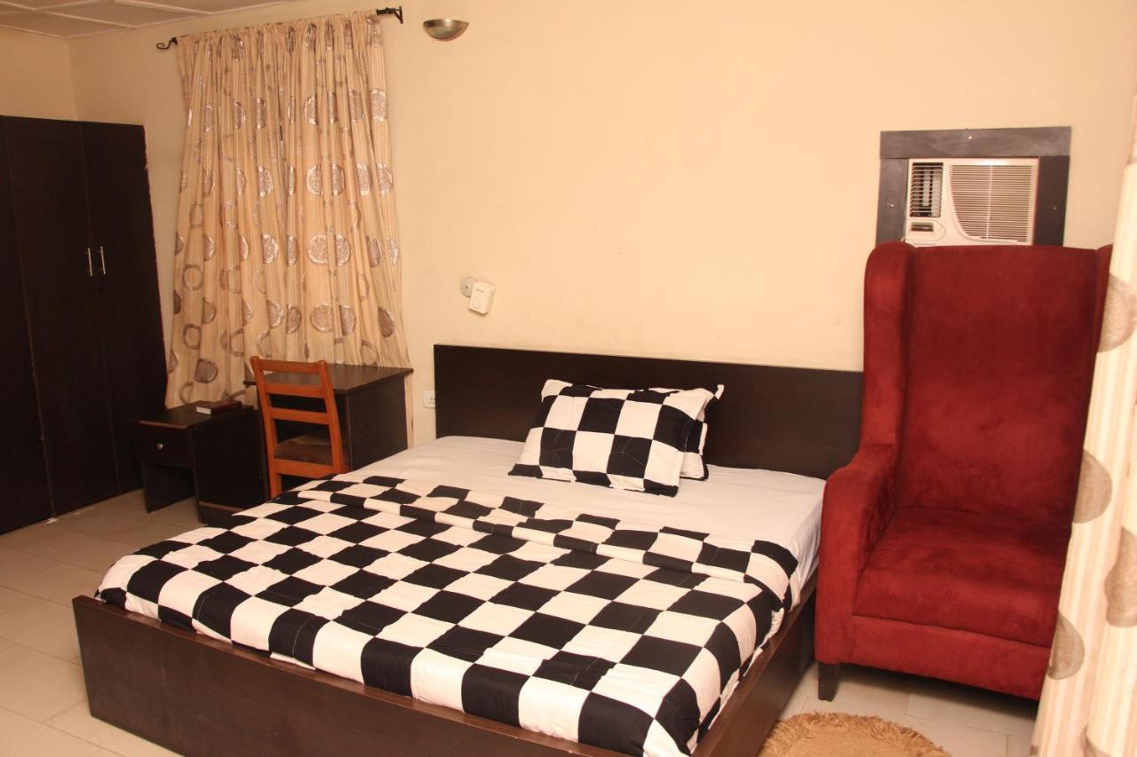 Sapphire Guest House Abuja Esterno foto